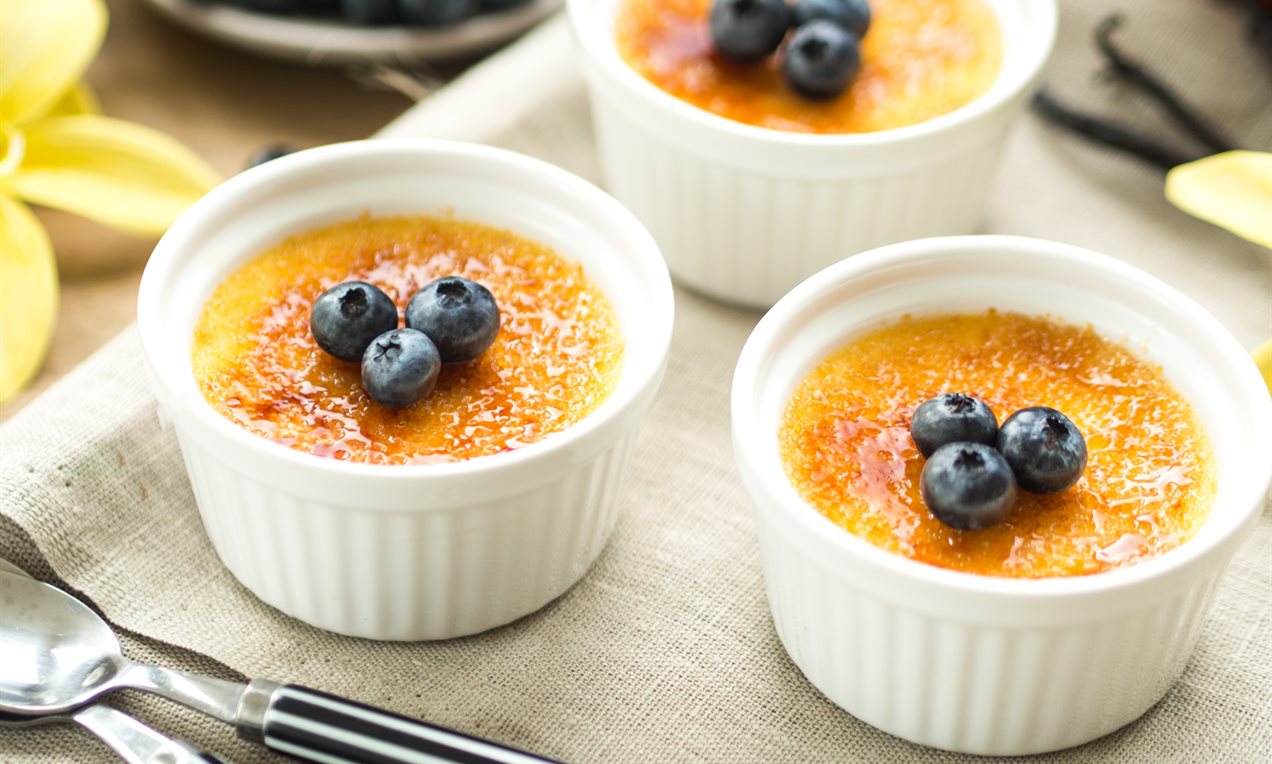 Creme brulee z owocami
