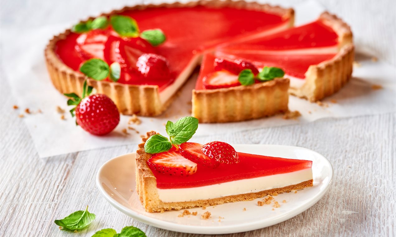 Tarta panna cotta z wanilią i truskawkami