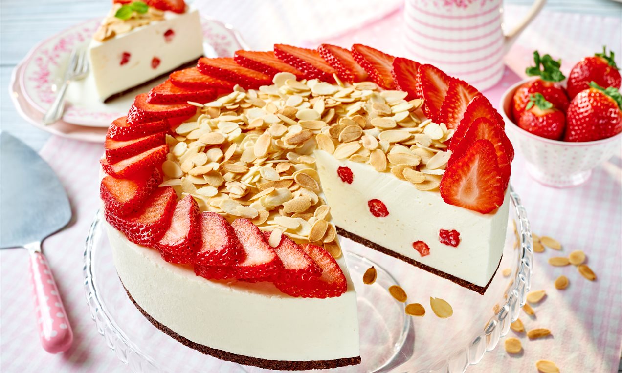 Mascarpone truskawkowo-migdałowe