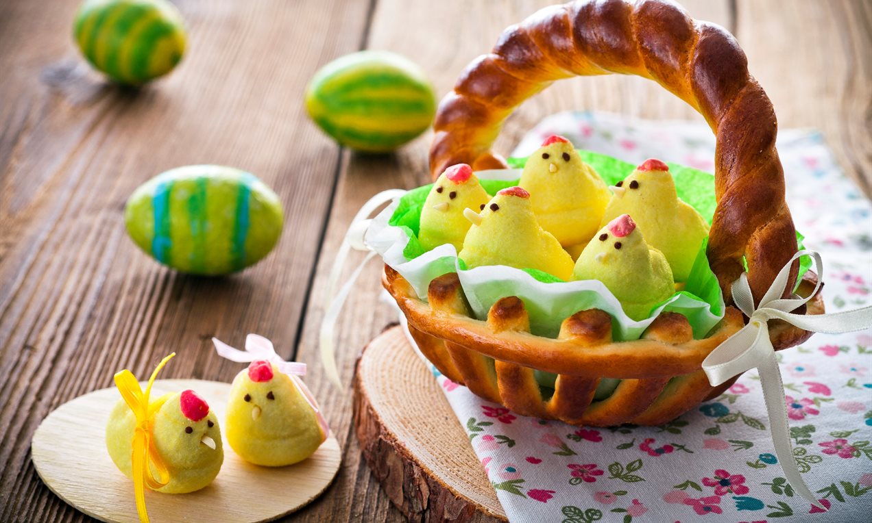 Koszyczek wielkanocny drożdżowy